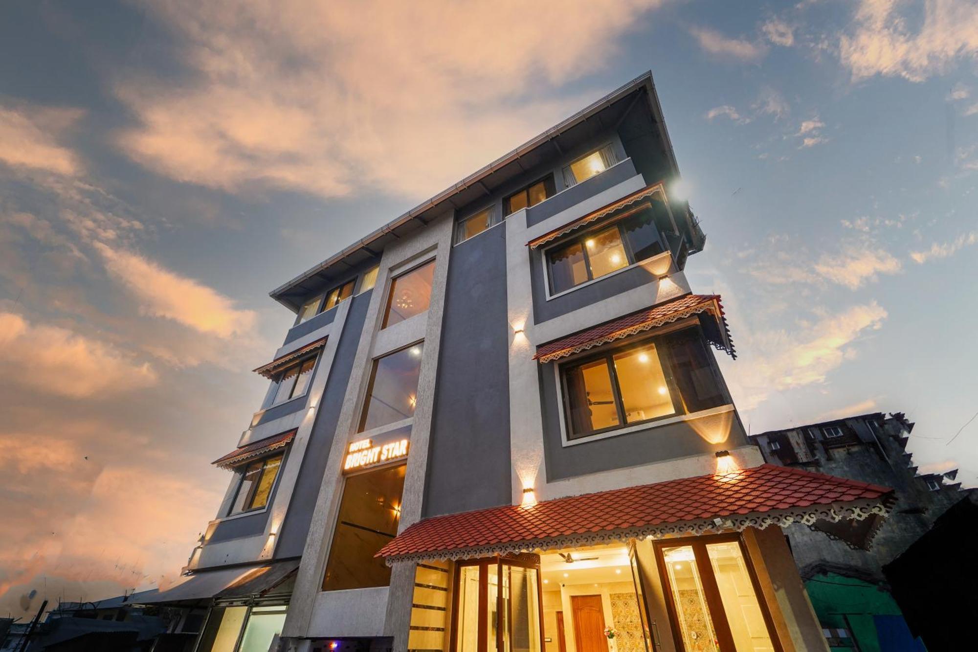 Hotel Bright Star Mahābaleshwar Exterior foto